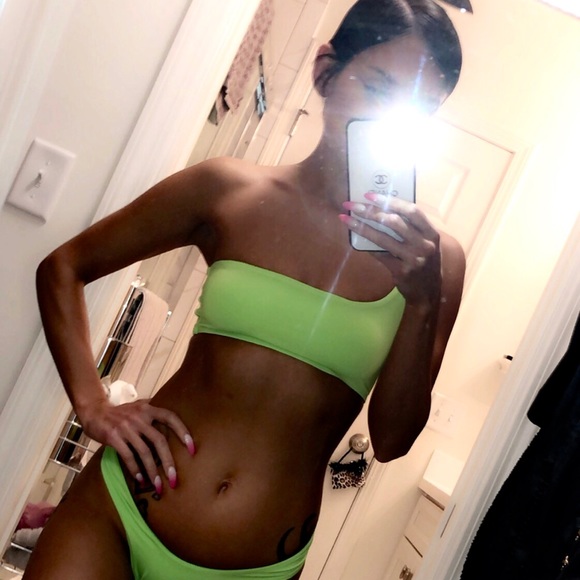 Meet your Posher, Andrea - Picture 6 of 8